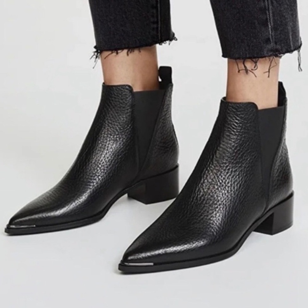 Acne Studios Jensen Black Pebbled Leather Pointy Toe Ankle Boots EU 40 US 10